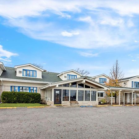 Rodeway Inn Formerly Camp Inn Lodge Oscoda Екстер'єр фото