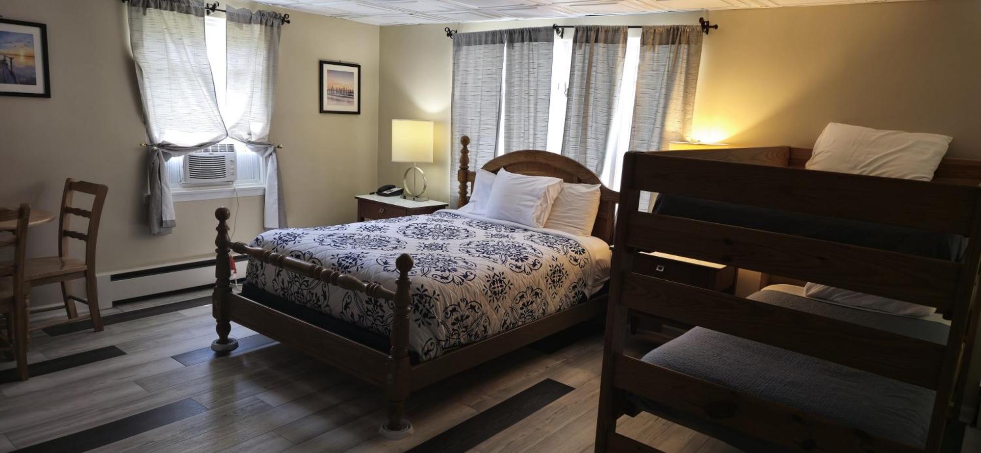 Rodeway Inn Formerly Camp Inn Lodge Oscoda Екстер'єр фото