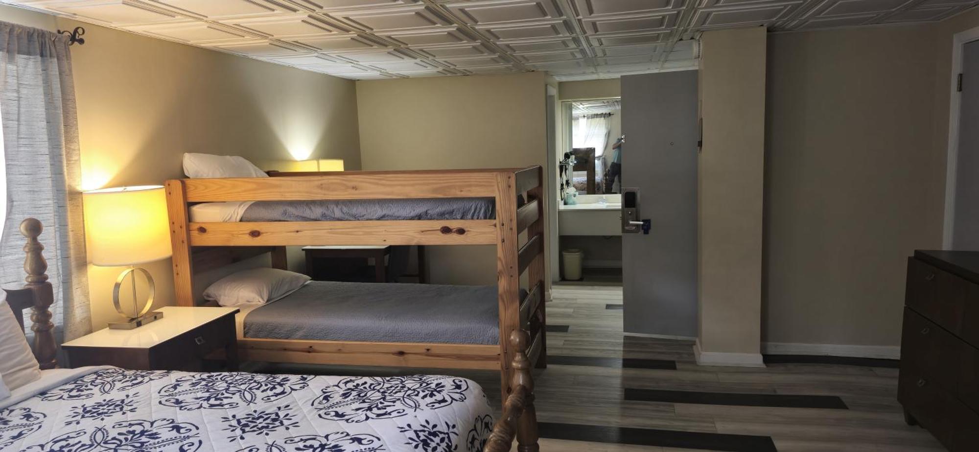 Rodeway Inn Formerly Camp Inn Lodge Oscoda Екстер'єр фото