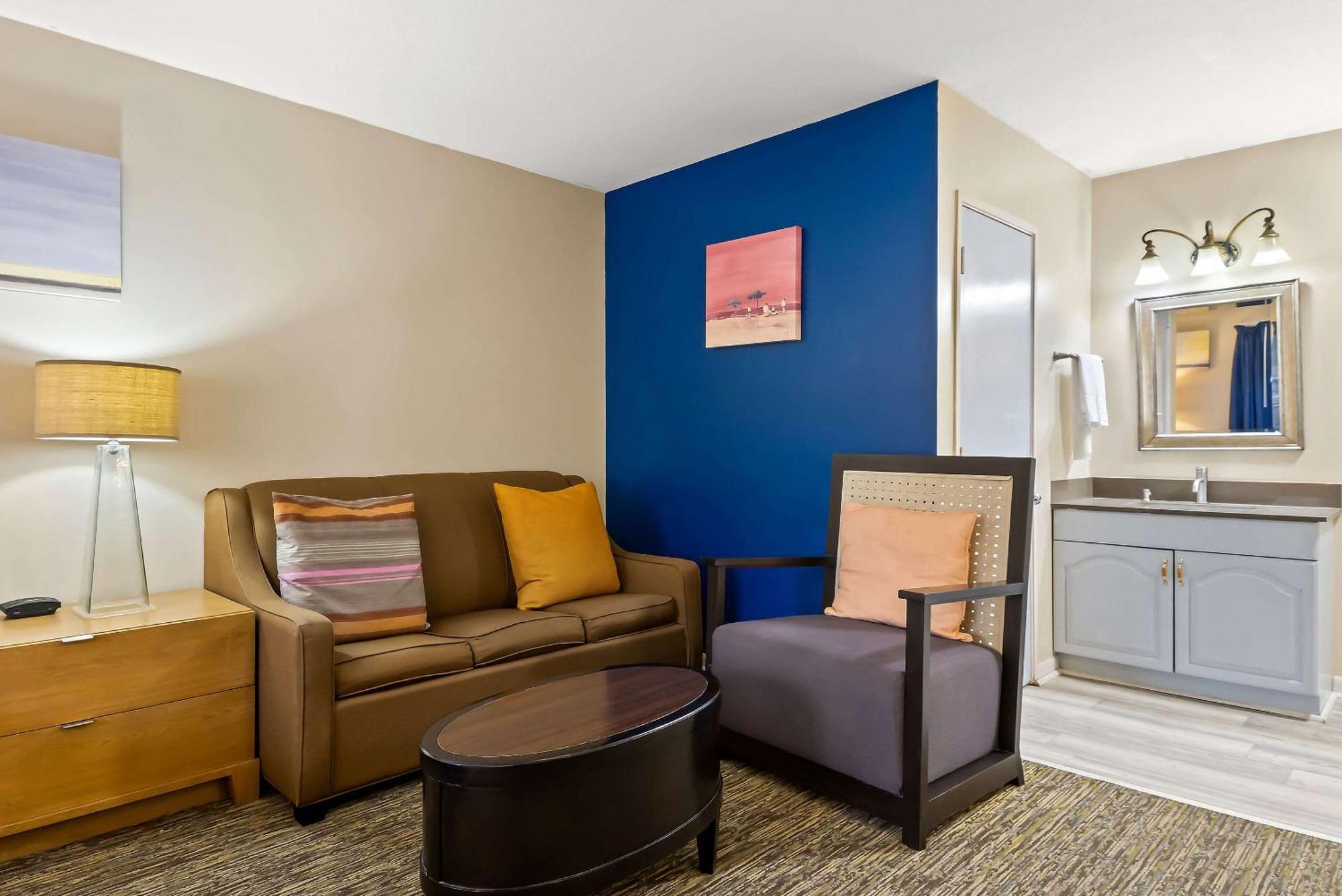 Rodeway Inn Formerly Camp Inn Lodge Oscoda Екстер'єр фото
