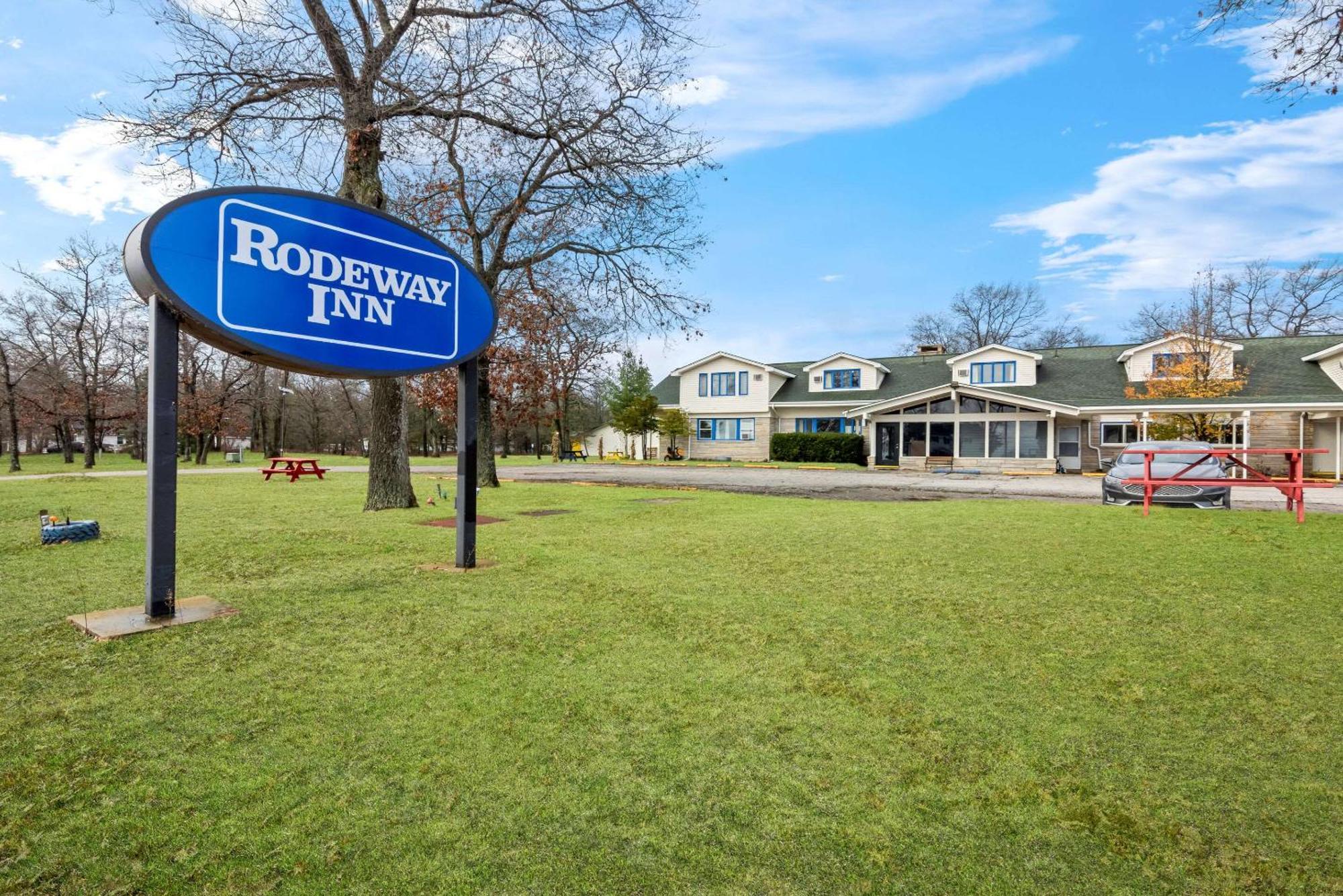 Rodeway Inn Formerly Camp Inn Lodge Oscoda Екстер'єр фото